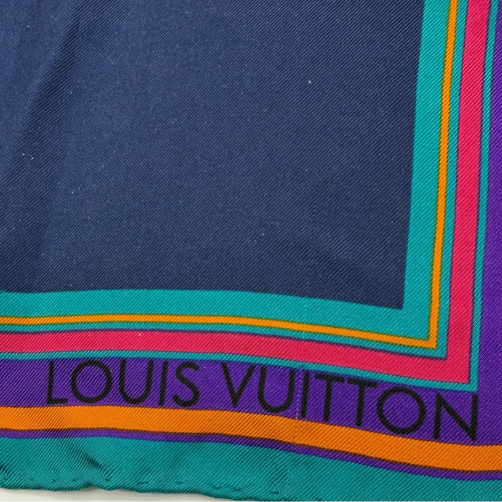 LV Colorful Giraffe Print Scarf - Picture 3 of 3